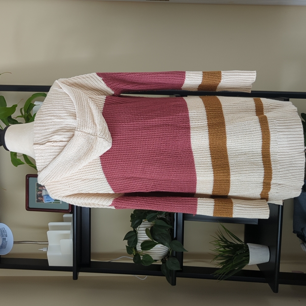 Sweater - Picture 2 of 4